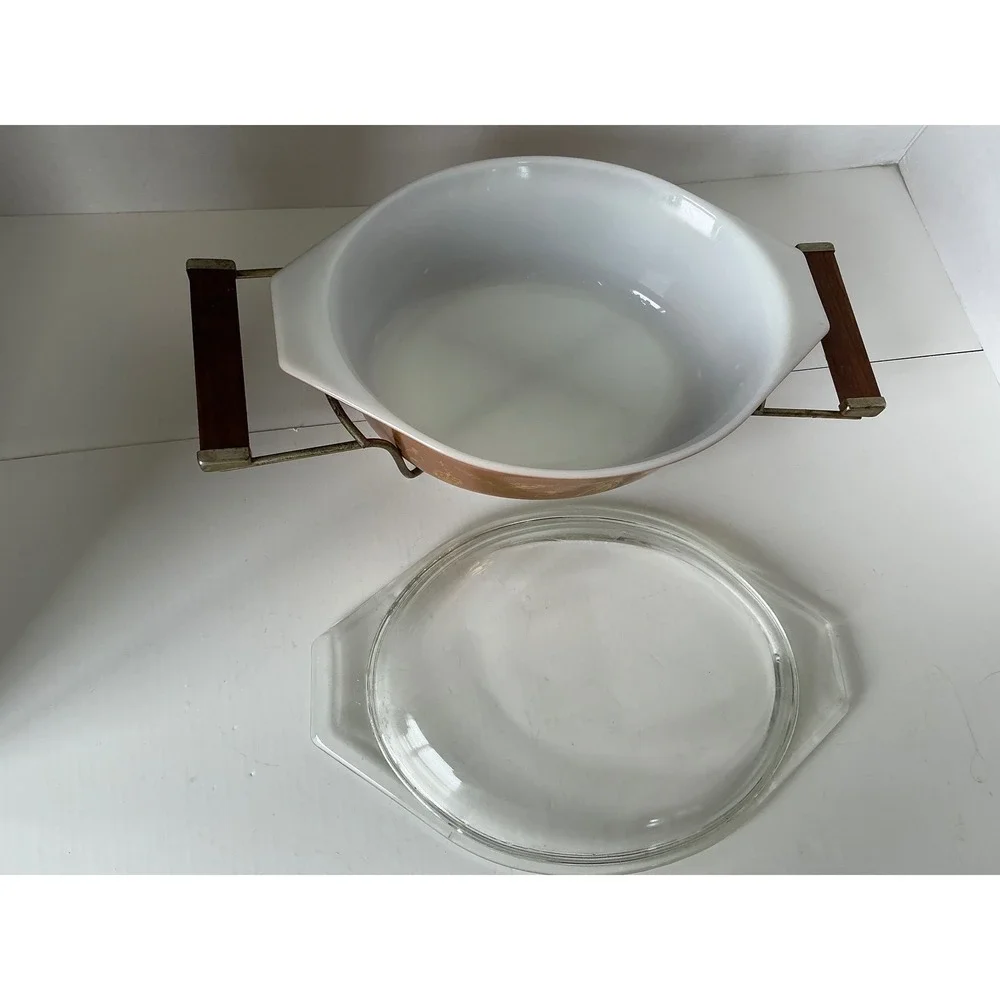 Pyrex Vintage Casserole Early American 1.5 QT Oval Brown Gold with Cradle Lid